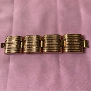 VINTAGE GOLD BRACELET